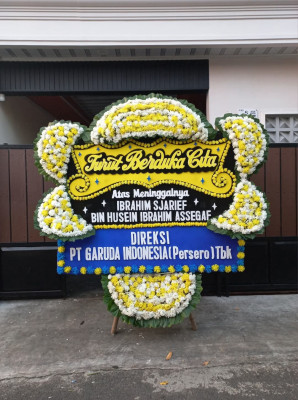 Papan Bunga Duka di Danime