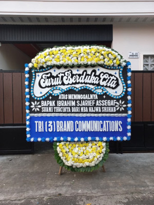 Papan Bunga Duka di Danime